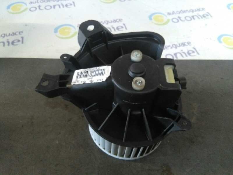 Recambio de motor calefaccion para opel corsa e edition referencia OEM IAM 13335075  