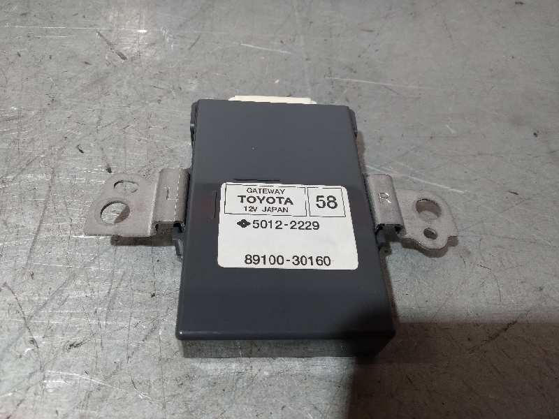 Recambio de modulo electronico para lexus is 300h referencia OEM IAM 50122229  