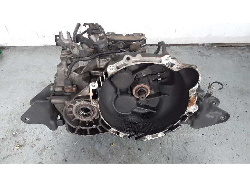 Recambio de caja cambios para kia carens (un) active referencia OEM IAM  6V 