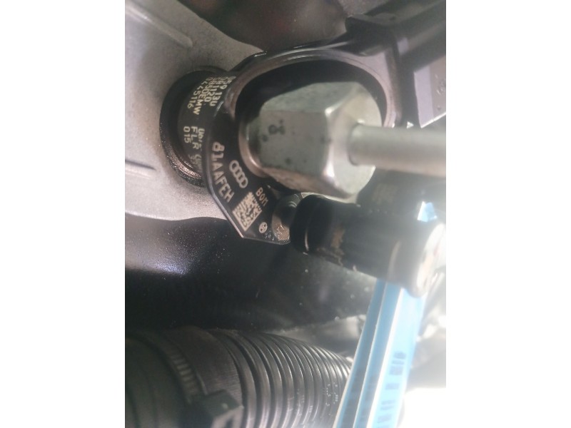 Recambio de inyector para audi a5 (8t3) 2.7 tdi referencia OEM IAM 0445116015  
