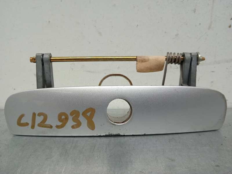 Recambio de maneta exterior porton para volkswagen polo (9n1) 1.4 16v referencia OEM IAM 6Q6827565B PLATA 