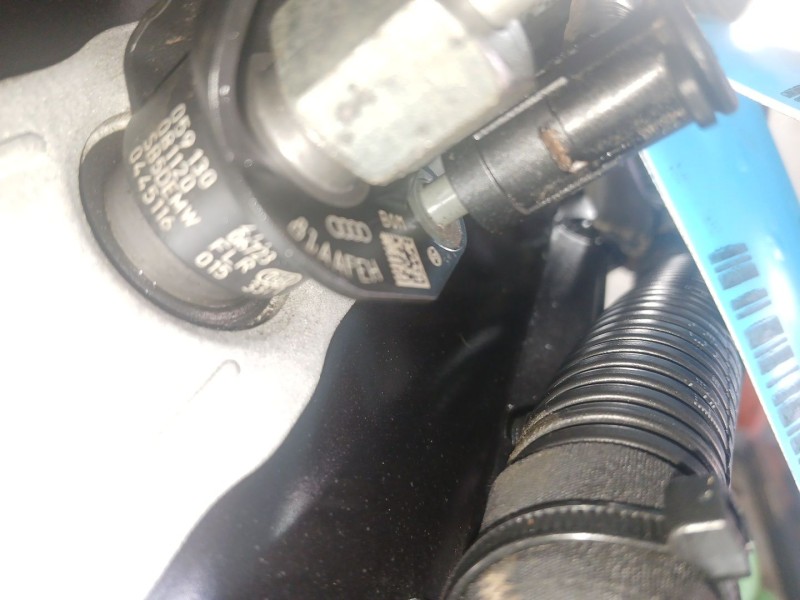 Recambio de inyector para audi a5 (8t3) 2.7 tdi referencia OEM IAM 0445116015  