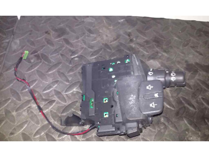 Recambio de mando limpia para renault scenic ii confort dynamique referencia OEM IAM   