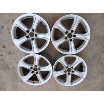 Recambio de juego llantas para audi a4 ber. (b8) básico referencia OEM IAM  X4 17
