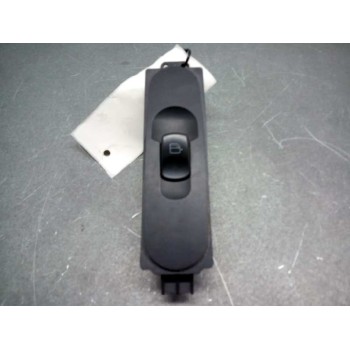 MANDO ELEVALUNAS DELANTERO DERECHO A9065451913 