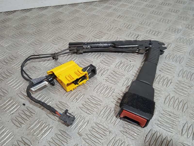 Recambio de enganche cinturon para bmw x1 (e84) xdrive 18d referencia OEM IAM 7213563 IZQUIERDO PRETENSOR