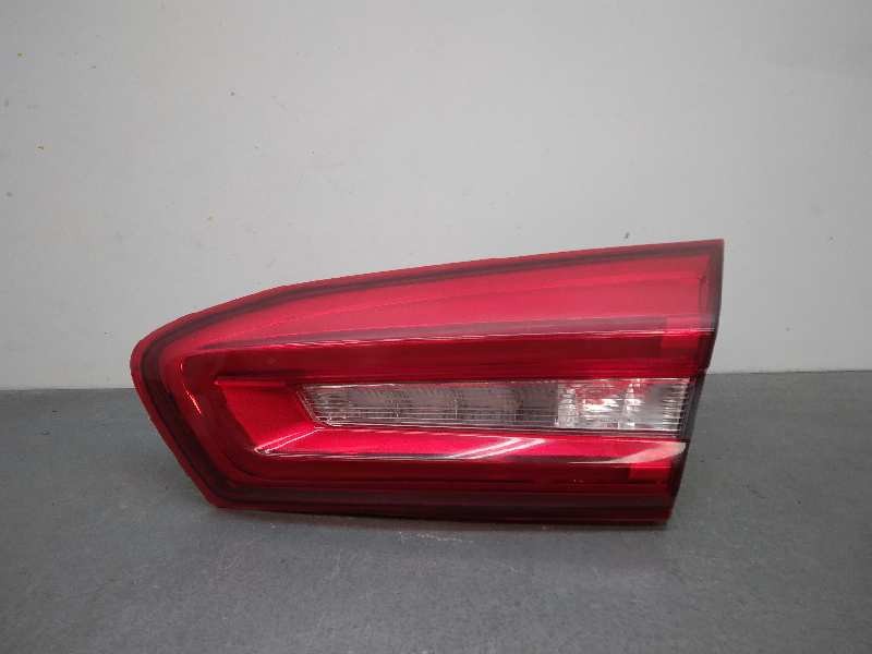 Recambio de piloto trasero derecho interior para ford focus titanium referencia OEM IAM JX7B13A602DC  