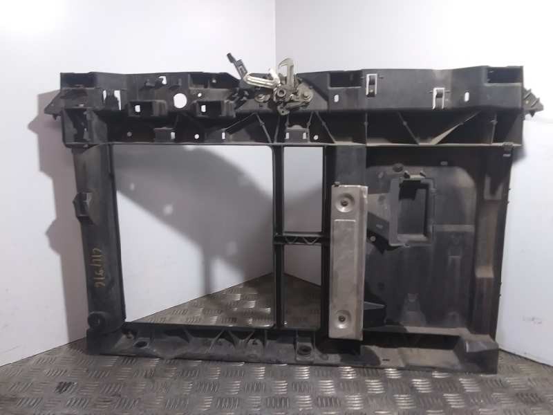 Recambio de panel frontal para peugeot 207 confort referencia OEM IAM 9682586580  