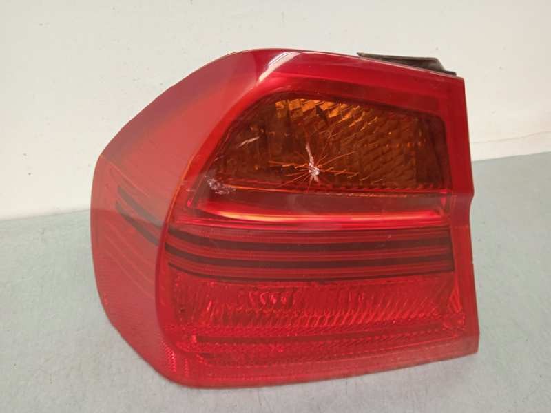 Recambio de piloto trasero izquierdo para bmw serie 3 berlina (e90) 318d referencia OEM IAM 6937457  TOCADO