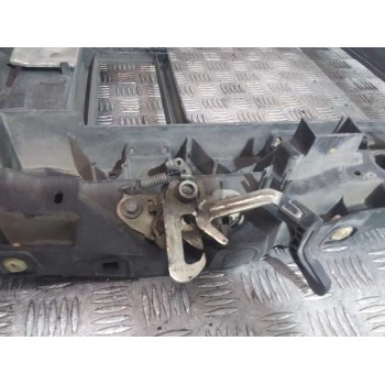 Recambio de panel frontal para peugeot 207 confort referencia OEM IAM 9682586580  