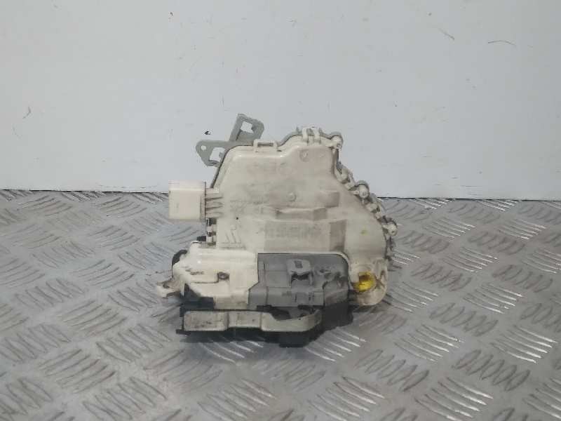 Recambio de cerradura puerta delantera izquierda para audi a4 ber. (b8) básico referencia OEM IAM 8J1837015C 7 PINES 