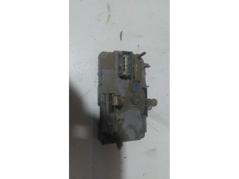 Recambio de cerradura puerta delantera izquierda para peugeot 806 port aventura referencia OEM IAM   9 PINS