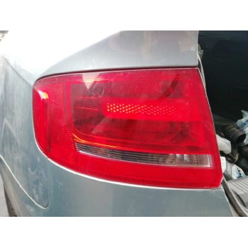 PILOTO TRASERO IZQUIERDO UN ROTO 