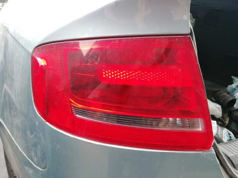 Recambio de piloto trasero izquierdo para audi a4 ber. (b8) básico referencia OEM IAM  UN ROTO 