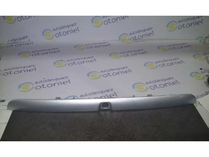 Recambio de molduras traseras para audi a3 (8l) 1.9 tdi referencia OEM IAM   