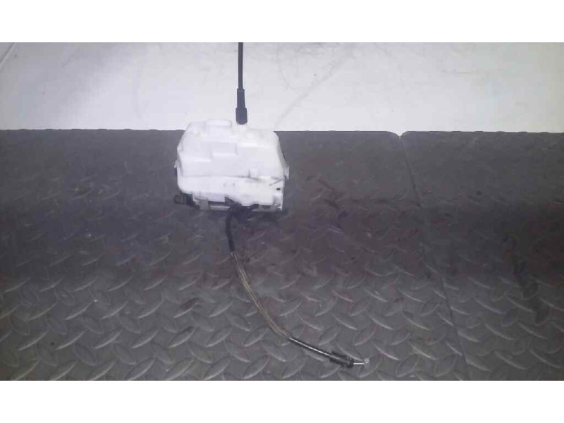 Recambio de cerradura puerta trasera derecha para renault scenic ii emotion referencia OEM IAM   4PIN