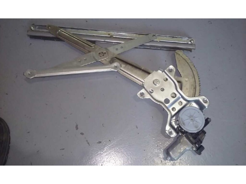 Recambio de elevalunas delantero derecho para suzuki sx4 rw (ey) gl referencia OEM IAM   2 PINS