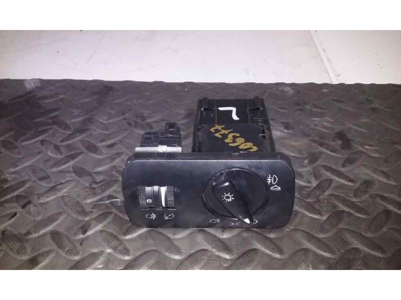 Recambio de mando luces para seat cordoba berlina (6k2) stella referencia OEM IAM 6K1941531 SALPICADERO S/ANTINIEBLA