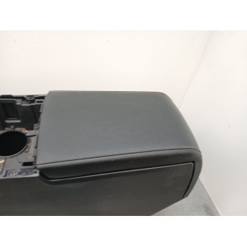 Recambio de apoyabrazos central para omoda 5 referencia OEM IAM T19C5401611  