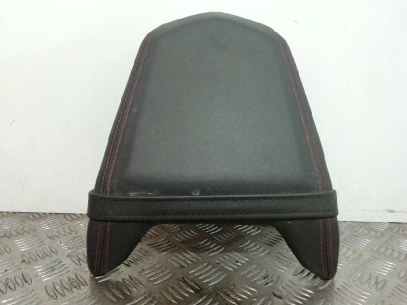 Recambio de asientos traseros para honda cbr 650r cbr 650r referencia OEM IAM 77300MKND510  
