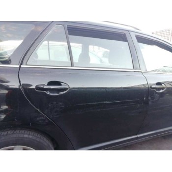 PUERTA TRASERA DERECHA CON DESPERFECTOS 