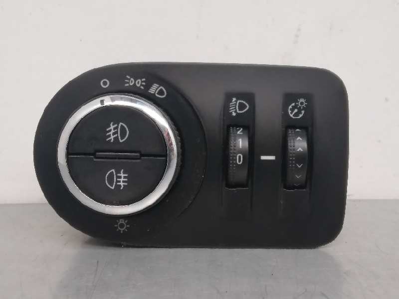 Recambio de mando luces para opel corsa e edition referencia OEM IAM 13470445  