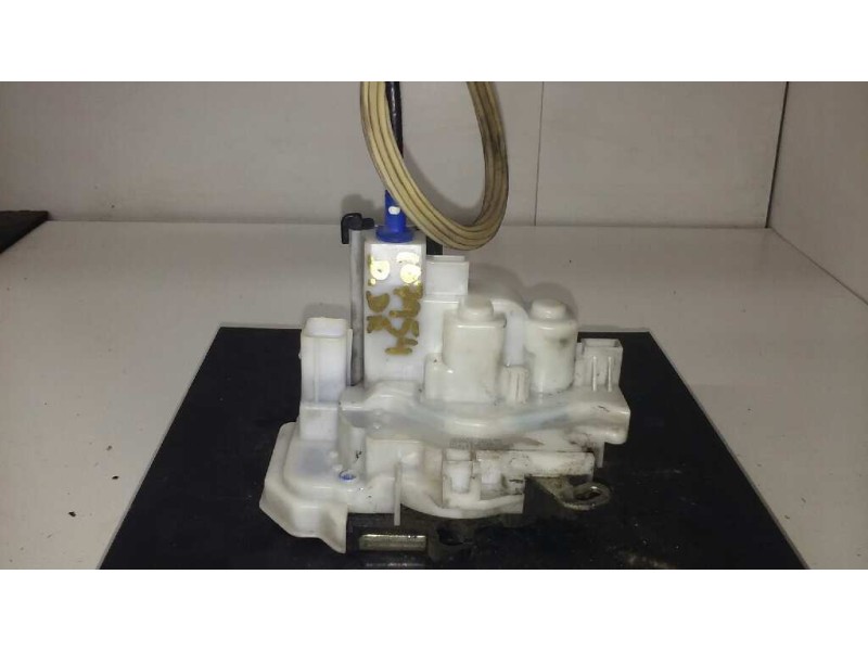 Recambio de cerradura puerta delantera derecha para fiat fiorino básico referencia OEM IAM   5 PINS