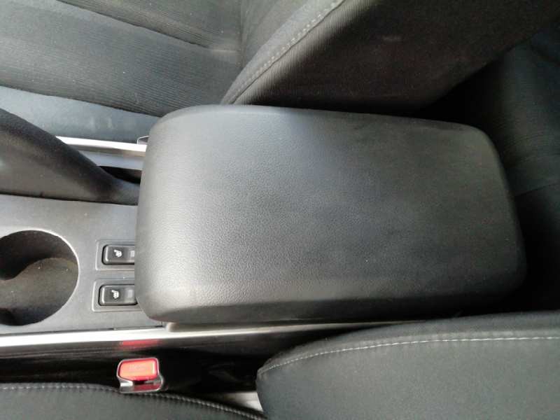 Recambio de apoyabrazos central para mazda cx-7 (er) active referencia OEM IAM EH6464420C02  
