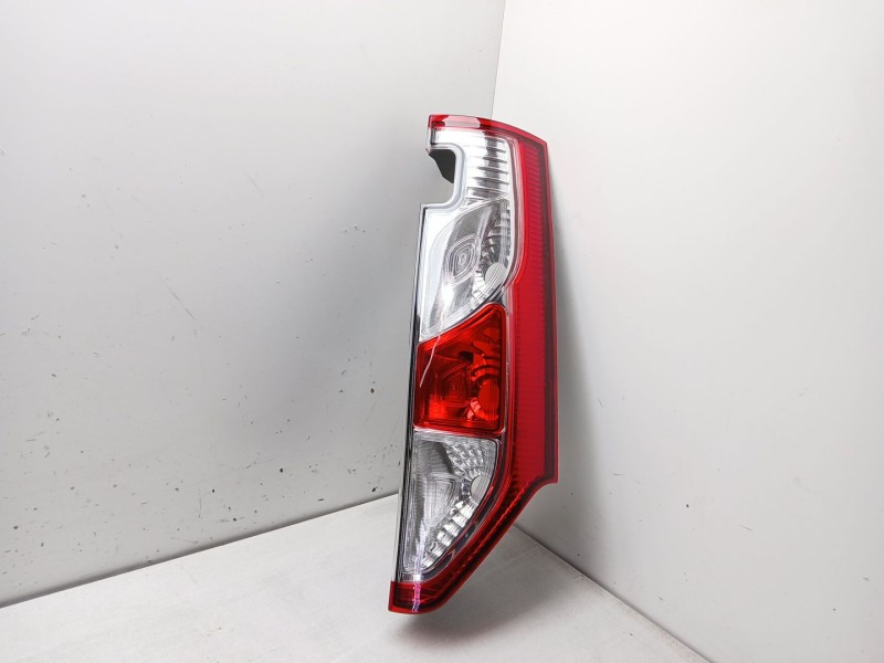 Recambio de piloto trasero derecho para renault kangoo referencia OEM IAM 8200419952  