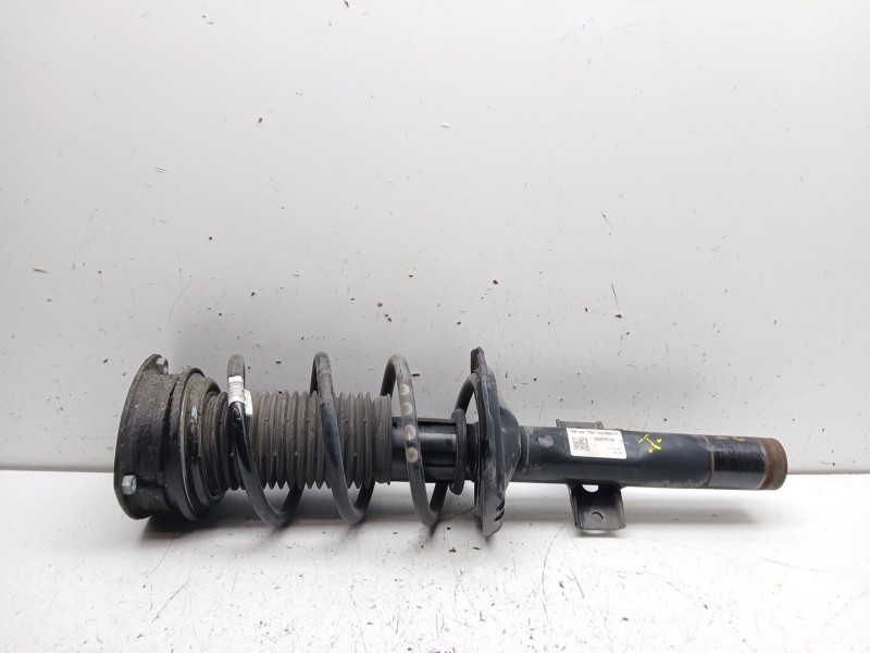 Recambio de amortiguador delantero izquierdo para seat arona fr referencia OEM IAM 2Q0413031AB  