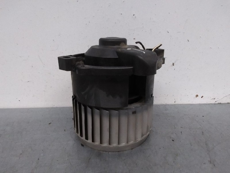 Recambio de motor calefaccion para mitsubishi colt berlina 3 (cz) 1.1 invite referencia OEM IAM MF0160700701  2 CABLES