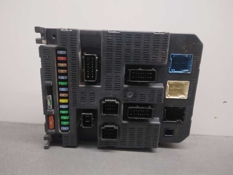 Recambio de centralita bsi para peugeot 207 xs referencia OEM IAM 9663798280 SOPORTE ROTO 