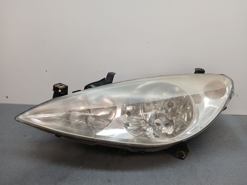 Recambio de faro izquierdo para peugeot 307 cc (3b) 2.0 16v referencia OEM IAM 9641615780  