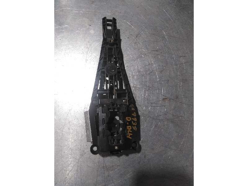 Recambio de maneta exterior delantera derecha para opel corsa e expression referencia OEM IAM  PARTE INTERIOR 