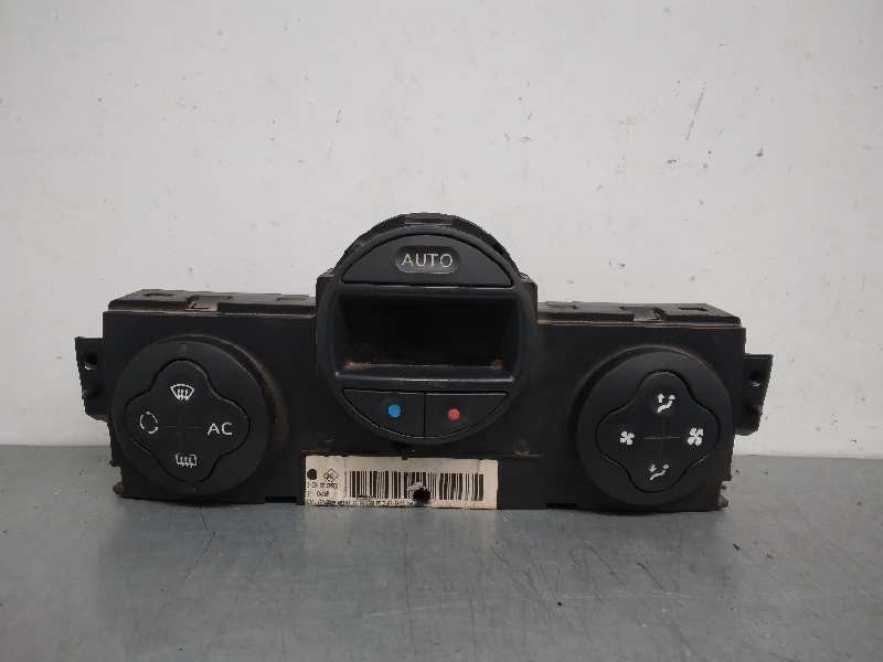 Recambio de mando climatizador para renault megane ii classic berlina 1.9 dci diesel referencia OEM IAM 8200312940  