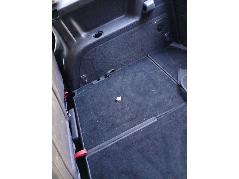 Recambio de asientos tercera fila para volkswagen touran (1t3) 2.0 tdi referencia OEM IAM   