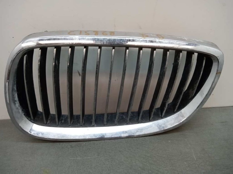 Recambio de rejilla delantera para bmw serie 3 coupe (e92) 320d referencia OEM IAM  DERECHA 1 SOPORTE ROTO