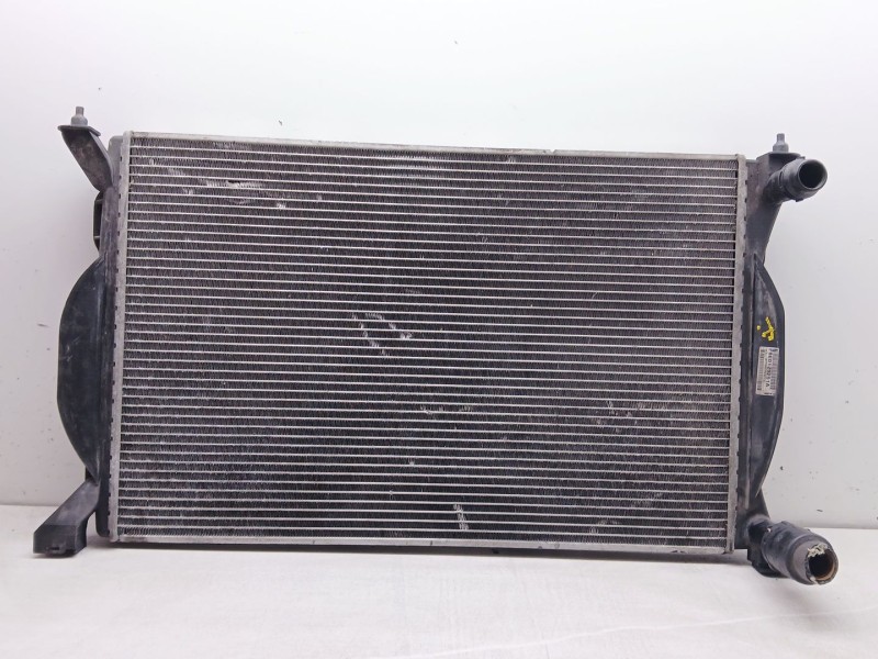 Recambio de radiador agua para audi a4 b7 (8ec) 2.0 tdi 16v referencia OEM IAM 8e0121251a  