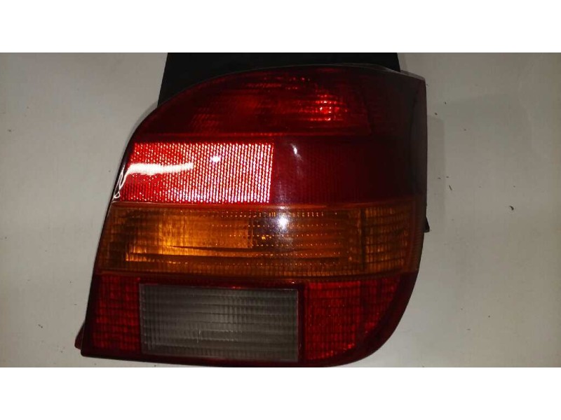 Recambio de piloto trasero derecho para ford fiesta berl./courier surf referencia OEM IAM   