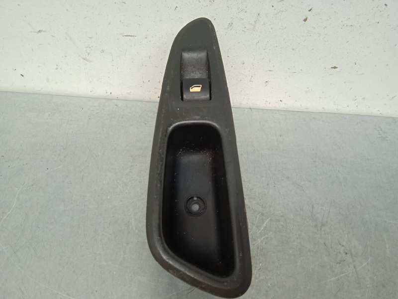 Recambio de mando elevalunas trasero derecho para peugeot 308 confort referencia OEM IAM 96573850XT  