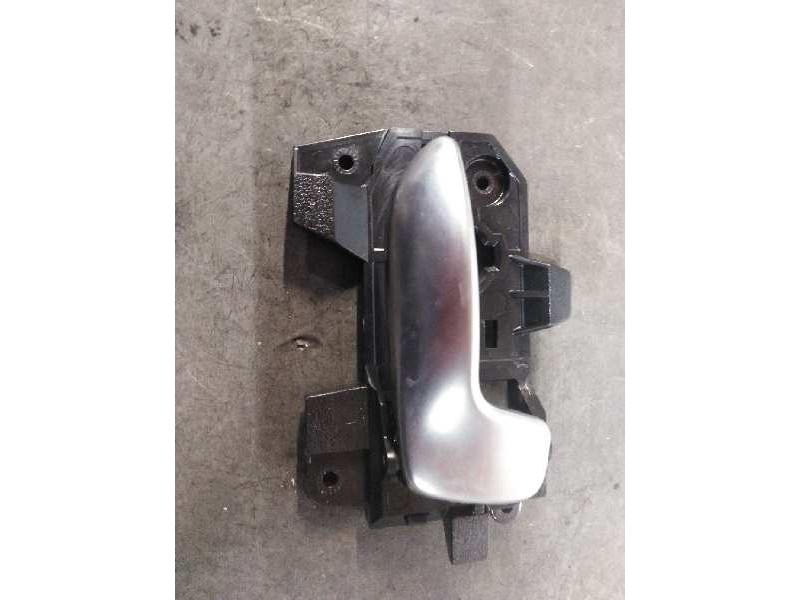 Recambio de maneta interior delantera derecha para lexus ct 200h referencia OEM IAM 82623RP000  82623RP000