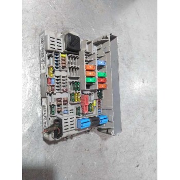 CAJA RELES / FUSIBLES 6906607 