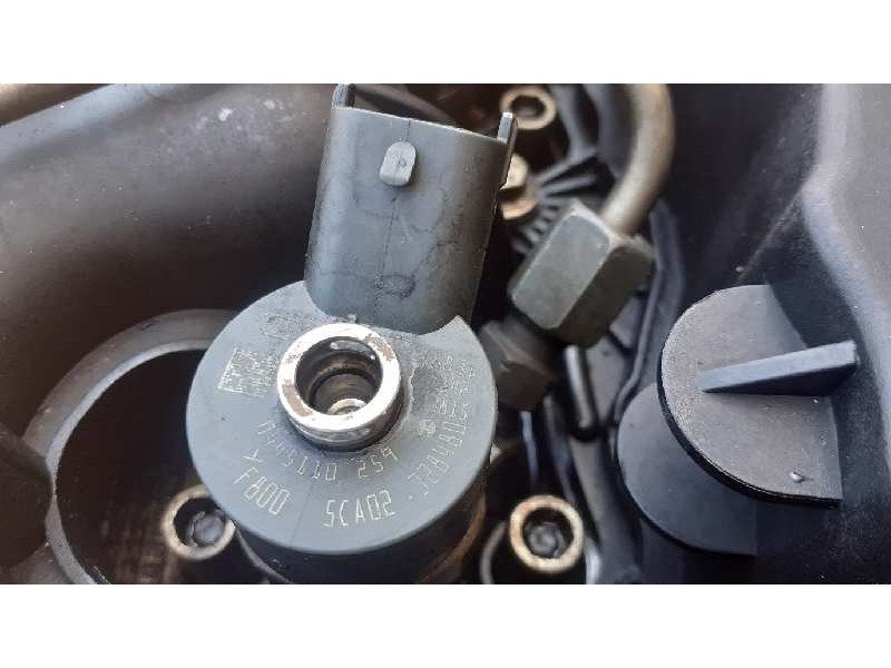 Recambio de inyector para peugeot 307 break / sw (s1) 1.6 hdi referencia OEM IAM 0445110259  