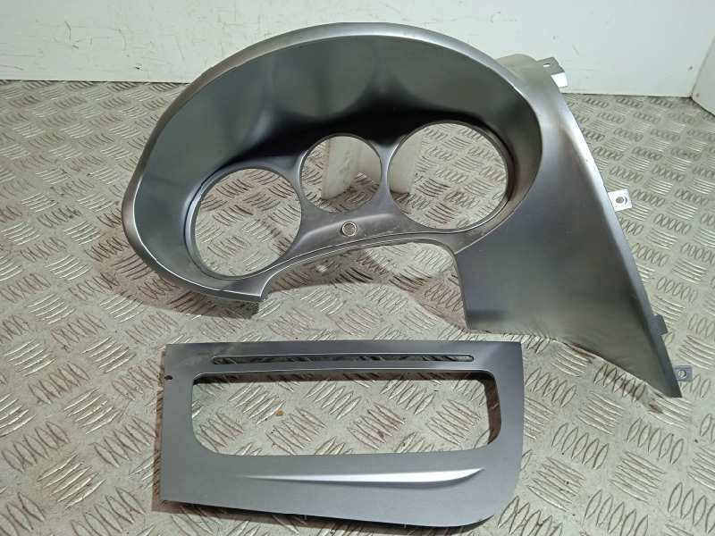 Recambio de plasticos para seat leon (1p1) comfort limited referencia OEM IAM  FRONTIS CUADRO Y FRONTIS RADIO