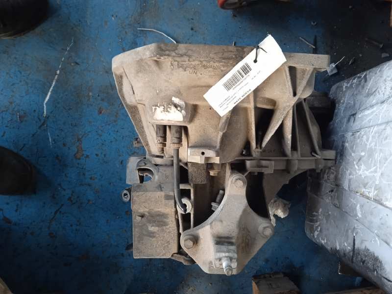 Recambio de caja cambios para mazda 2 berlina (dy) 1.4 crtd active referencia OEM IAM 2N1R7F096AB  5V