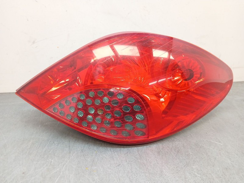 Recambio de piloto trasero derecho para peugeot 207/207+ (wa_, wc_) 1.4 referencia OEM IAM 964998658003  