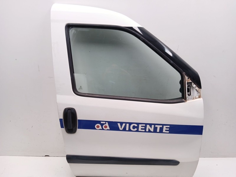 Recambio de puerta delantera derecha para opel combo furgoneta/monovolumen (x12) 1.3 cdti (b05) referencia OEM IAM 95530929  