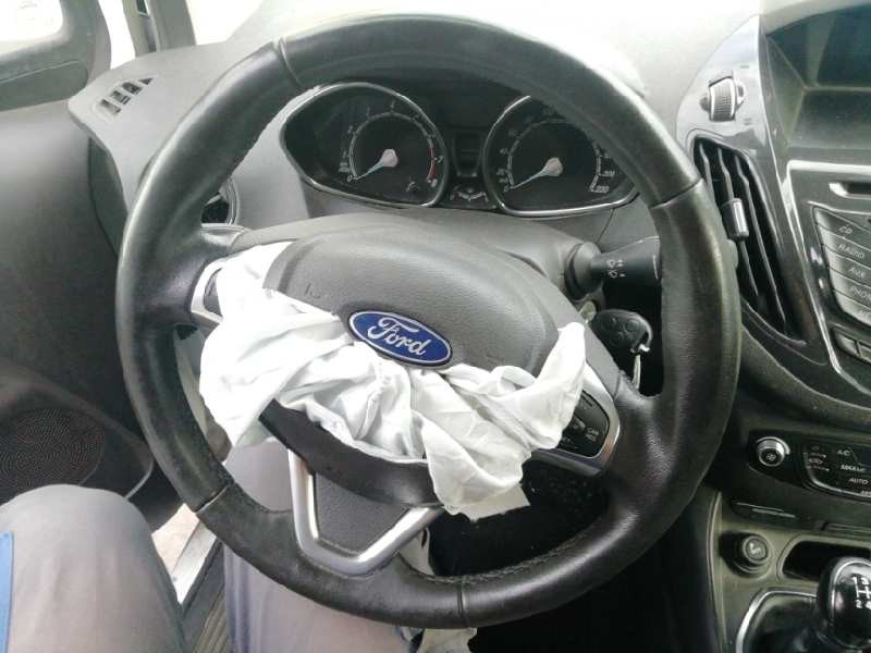 Recambio de volante para ford tourneo courier (c4a) titanium referencia OEM IAM ET763600HF35B8 MARCADO 