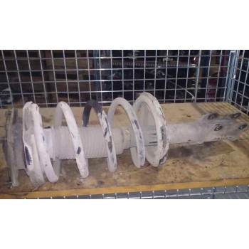 Recambio de amortiguador delantero derecho para kia carnival 2.9 turbodiesel cat referencia OEM IAM   