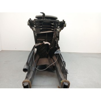 Recambio de apoyabrazos central para peugeot 3008 confort referencia OEM IAM 9672476980  